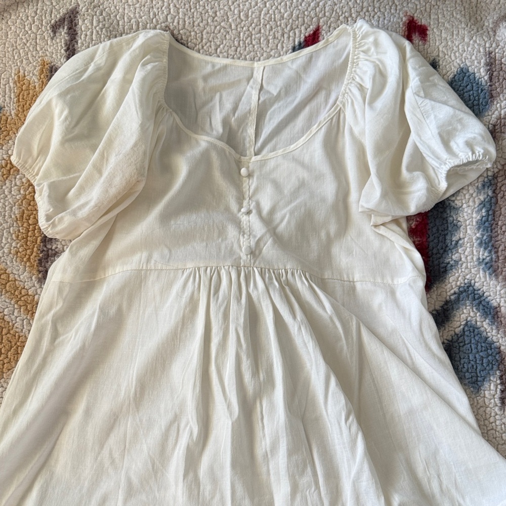 Elegant White Puff Sleeve Top